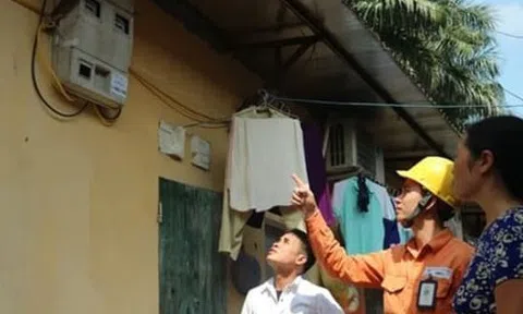 Hóa đơn tiền điện tăng mạnh giữa mùa hè: Sử dụng thế nào cho tiết kiệm?