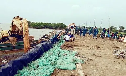 Tiền lương, tiền công, tiền ăn, phụ cấp đặc thù với người được huy động huấn luyện và làm nhiệm vụ phòng thủ dân sự