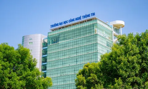 NÓNG: Trường đầu tiên công bố điểm sàn thi tốt nghiệp THPT 2025, cao nhất 24 điểm!