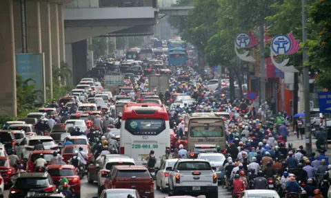Tăng hàng loạt phí, lệ phí liên quan hàng triệu ô tô, xe máy ở Hà Nội ngay từ cuối năm nay?