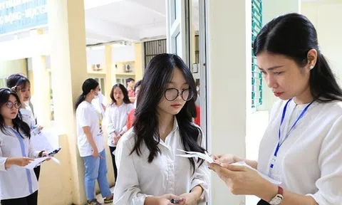 Phổ điểm thi tốt nghiệp THPT 2025: Thí sinh than đề khó nhưng điểm 10 tăng gấp 500 lần!