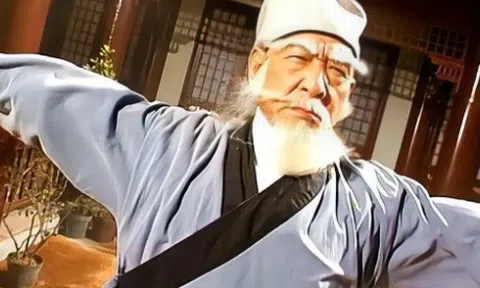Vô Danh Thần Tăng đang trốn tránh ai mà vừa nghe tin tức liên quan tới người này đột nhiên mặt biến sắc?
