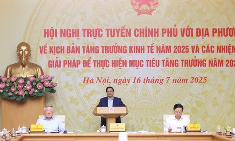 Thủ tướng: Phấn đấu tăng trưởng GDP năm 2025 từ 8,3 - 8,5%