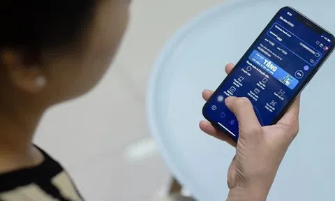 Vừa chuyển khoản thành công 265 triệu đồng vào tài khoản ngân hàng ACB của con trai, người mẹ 60 tuổi lập tức lên công an làm việc
