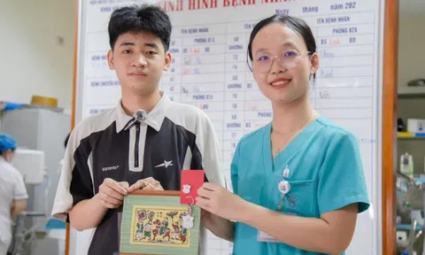 Sáng hóa trị, tối học bài, nam sinh mắc ung thư máu đạt 28 điểm, á khoa khối A00 của trường cấp 3