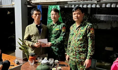 4 ngư dân may mắn sống sót sau nhiều giờ lênh đênh trên biển