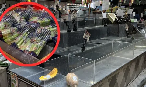 Bên trong siêu thị trống trơn trước bão Wipha, 1 loại rau bị người Trung Quốc đồng loạt bỏ lại: Lý do gì bị "ghẻ lạnh"?