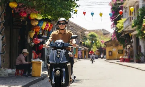 "Trước mỗi ngày tốn đến 500.000 đồng tiền xăng, giờ chạy xe điện chỉ mất 100.000 đồng"