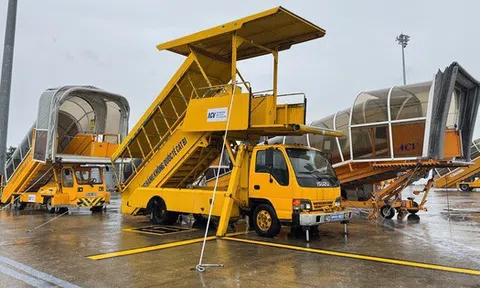 Cận cảnh "chạy bão" tại các sân bay