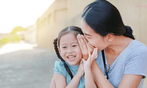3 câu đứa trẻ nào cũng ước được nghe từ bố mẹ mình, tiếc là nhiều người chưa từng thốt ra