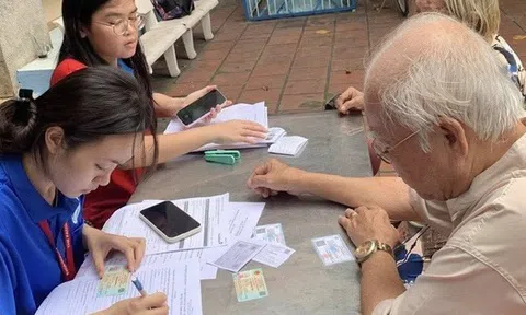 Những thay đổi cần lưu ý về ủy quyền nhận lương hưu theo Luật BHXH mới