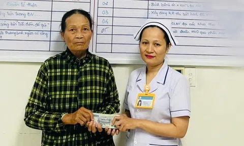 Mất ví ở bệnh viện, người phụ nữ bán vé số nhận cái kết bất ngờ