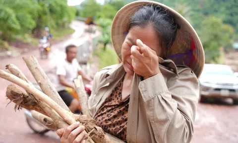 Hình ảnh nhói lòng: Bản làng có hàng chục ngôi nhà bị lũ dữ san bằng