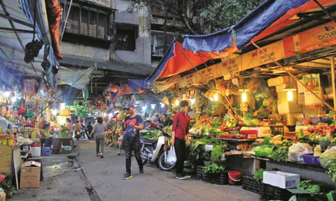 Hà Nội: Người phụ nữ bịa chuyện bị cướp khi đi chợ để được chồng gọi điện quan tâm