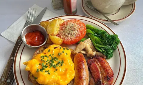 “Vạch mặt” 5 thực phẩm cực quen là kẻ thù của hệ miễn dịch nếu ăn nhiều