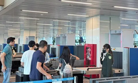 Tốn vài phút cởi giày, thắt lưng, con số bất ngờ về thiệt hại cho kinh tế