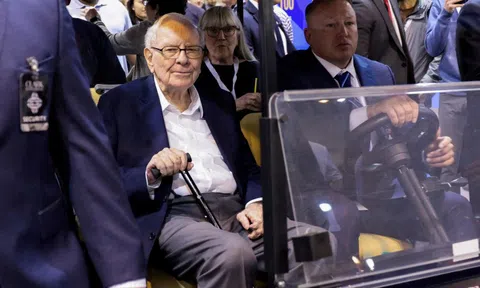 Công ty của 'trùm' đầu tư Warren Buffett mất 60% lợi nhuận