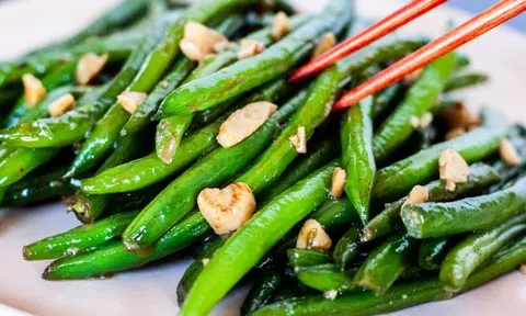 Người phụ nữ cấp cứu giữa đêm vì ngộ độc, bác sĩ nhắc nhở 4 món rất quen nhưng nấu không cẩn thận ĐỘC hơn thạch tín