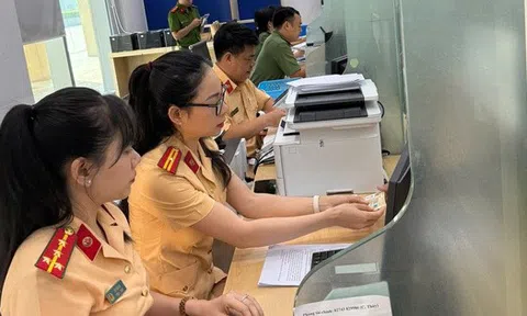 Công khai số hotline 2 lãnh đạo Phòng Cảnh sát giao thông khu vực 1- TP HCM