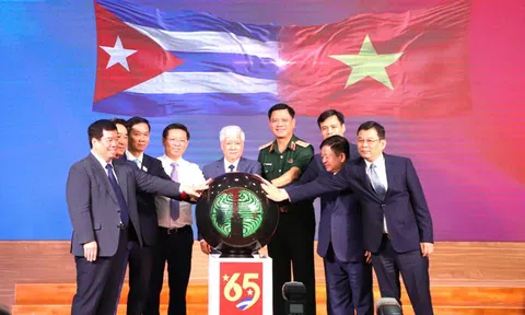 Số tiền ủng hộ nhân dân Cuba đạt con số ấn tượng chỉ sau một ngày phát động
