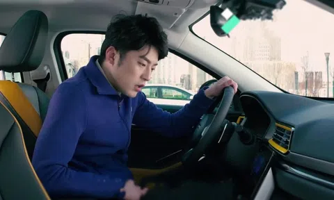 Chi 2,3 tỷ đồng mua Lexus cũ, người đàn ông dấu vết bị “đụng chạm” liền kiện cửa hàng, tòa phán quyết: 1 bên phải bồi thường hơn 9 tỷ đồng