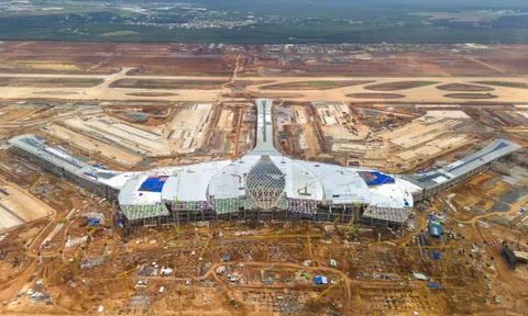 Quá rủi ro nếu dồn hết chuyến bay quốc tế về sân bay Long Thành
