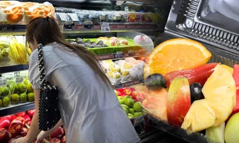 Xếp hàng 3 tiếng, chi 3-4 triệu/tháng để mua trái cây CẮT SẴN: Mình lười để người khác có cơ hội kiếm tiền?