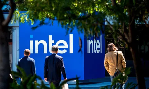 Intel được giải cứu