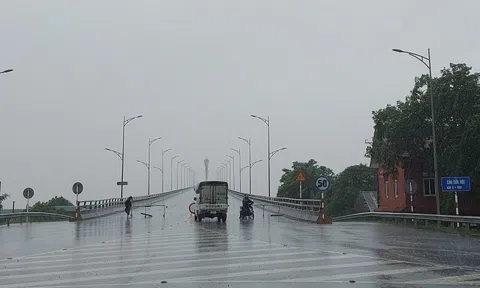 Cấm lưu thông qua cầu nối Hà Tĩnh - Nghệ An