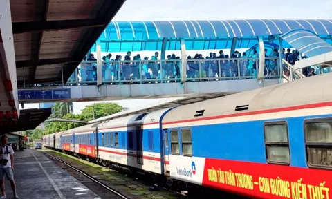 Dừng chạy tàu Hà Nội - Vinh, TPHCM tránh bão số 5
