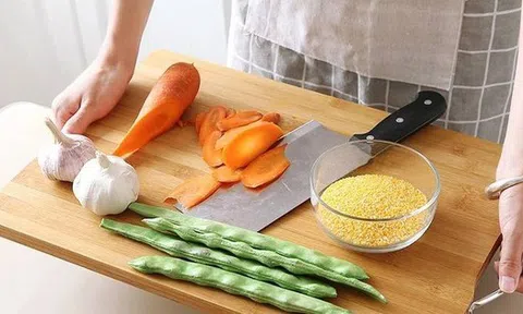 1 thứ trong bếp có thể chứa chất độc gấp 68 lần asen: Nhà nào cũng dùng mỗi ngày nhưng chưa nhiều người biết vệ sinh cho đúng!