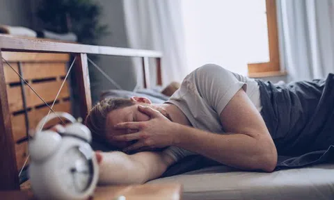 Sáng ngủ dậy thấy 5 dấu hiệu này, cẩn trọng vì có thể thận đang "lâm nguy": Có 1 cũng cần đi khám gấp