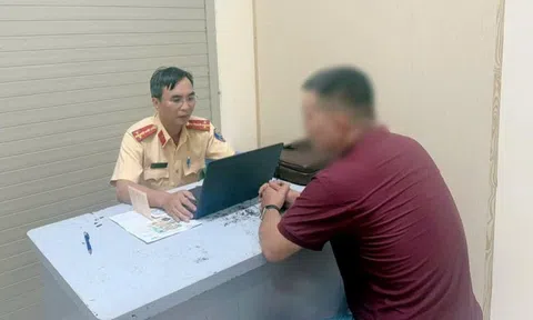 Xác định nguyên nhân ban đầu vụ ô tô tông dải phân cách ở Đồng Nai