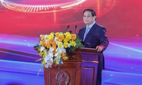 Thủ tướng biểu dương Vingroup: "Vượt nắng, thắng mưa, không thua gió bão" để hoàn thành top 10 trung tâm triển lãm lớn nhất thế giới