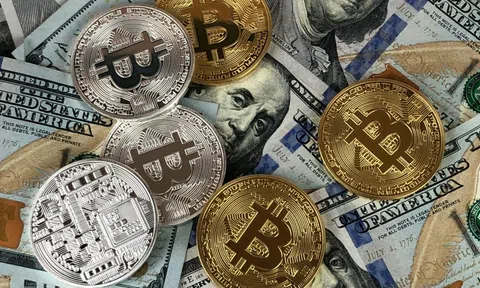 Mua bán Bitcoin sắp bị đánh thuế như chứng khoán