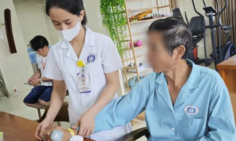 Người đàn ông mắc "hội chứng liệt đêm thứ 7"