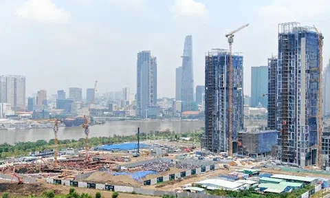 Giá nhà tăng, làm việc 26 năm mới mua được chung cư