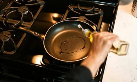 Dùng sai một loại chảo, người phụ nữ nhiễm “hóa chất vĩnh cửu”, bị ung thư gan
