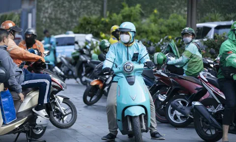 Hãng gọi xe điện của tỷ phú Phạm Nhật Vượng bám đuổi Grab