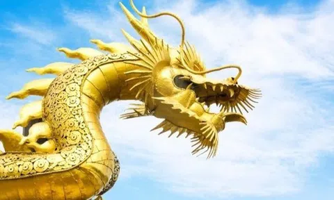 Hết tháng 8 Âm lịch có 4 con giáp "trúng đậm" cực may mắn, tiền đến không ngừng, càng ngày càng giàu