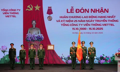 Viettel Telecom nhận Huân chương Lao động hạng Nhất