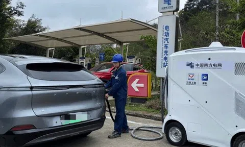 Tốc độ không tưởng của Trung Quốc: Một thứ len lỏi mọi ngóc ngách, soán ngôi các trạm xăng truyền thống