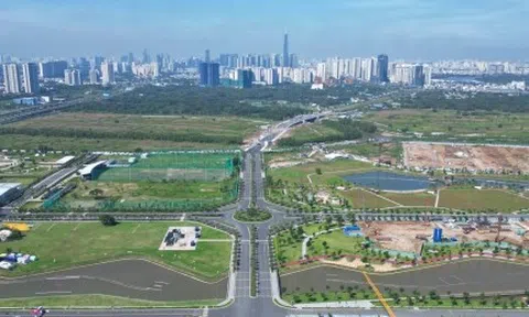 Cận cảnh đường Liên Phường sắp về đích, giảm áp lực giao thông khu Đông TP.HCM