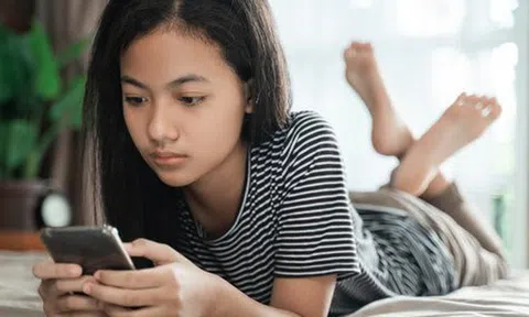 "Soi" não tuổi teen, phát hiện 1 "BÍ MẬT" khiến hàng triệu người làm cha mẹ phải suy nghĩ lại…