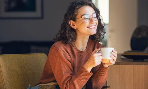 Phát hiện loại đồ uống là "kẻ thù" của mỡ máu, huyết áp cao, chống cả đột quỵ: Ngày 4 cốc là tốt nhất