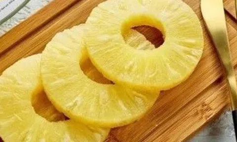 Chợ Việt có loại quả thơm nức mũi, giá rẻ rề chỉ từ 10.000 đồng/kg, quá dễ mua được "hàng tuyển"