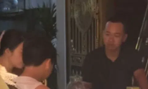 Mẹ dùng chiêu "MC đám hiếu" trị con lười học, clip 4 triệu lượt xem gây bão mạng
