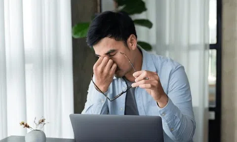 Nhảy việc sang công ty trả lương 180 triệu đồng/tháng cao gấp đôi chỗ cũ, tôi bị sa thải chỉ sau 6 tháng: "Nếu biết trước điều này đã không khổ sở"
