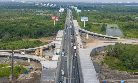 Đường Vành đai 3 đoạn qua TP.HCM có kịp thông xe năm nay?