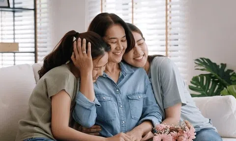 Muốn biết tương lai con cái có hiếu thảo không chỉ cần nhìn vào 3 dấu hiệu sau: Nếu con bạn có đủ thì xin chúc mừng